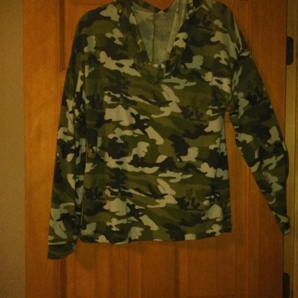 Poof Hoodie - Picture 2 of 4